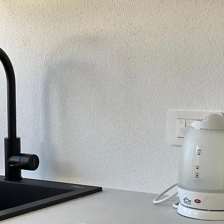 Self Check-in Apartment: Shuttle Stop & Scooter
