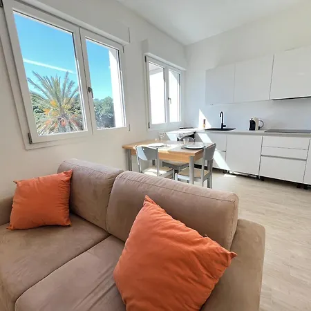 Self Check-in Apartment: Shuttle Stop & Scooter Holiday home *