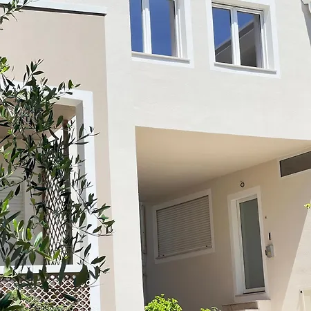 Self Check-in Apartment: Shuttle Stop & Scooter Holiday home *