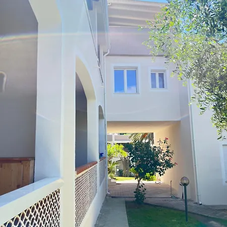 Holiday home Self Check-in Apartment: Shuttle Stop & Scooter *